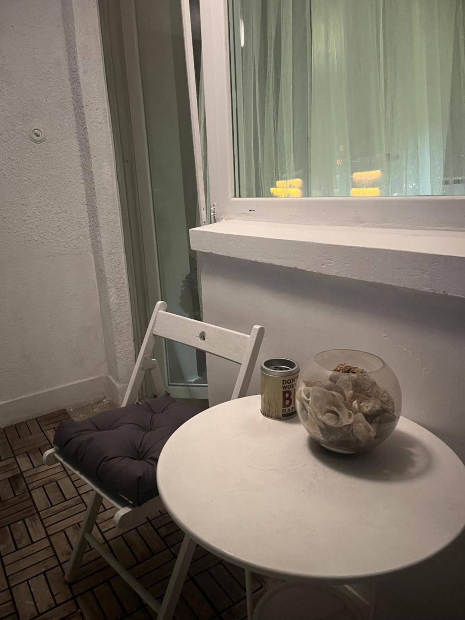 Comfortable Downtown Flat